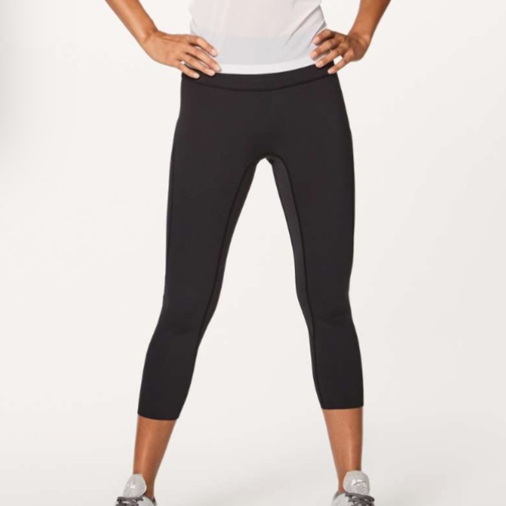 Lululemon Run The Day Crop - Picture 2 of 12